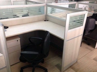 【图】搬家甩卖办公桌 转椅 - 河西越秀路办公用品/设备 - 天津58同城